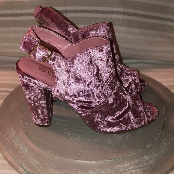 Rouge 9 Raspberry Smoothie Pink Crushed Velvet Peep Toe Heeled Shooties - Picture 1 of 9